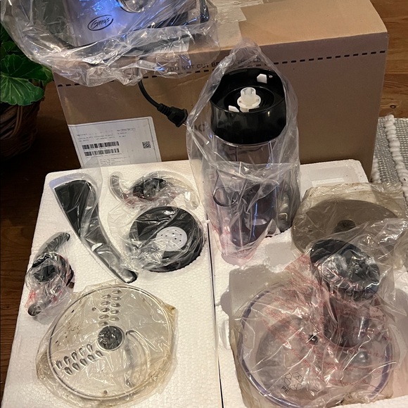 GINNY’S 10-IN-1 FOOD PROCESSOR WITH FULL INSTRUCTION MANUAL, NEW BOXED ITEM ! - Picture 11 of 12